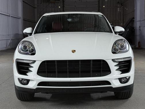 2018 Porsche Macan Base