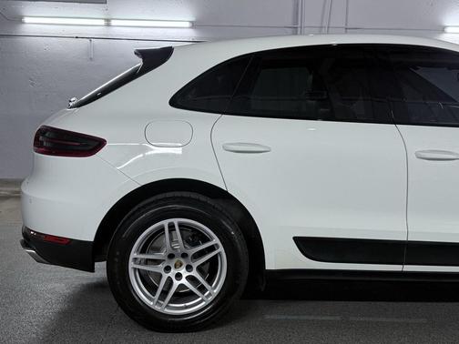 2018 Porsche Macan Base