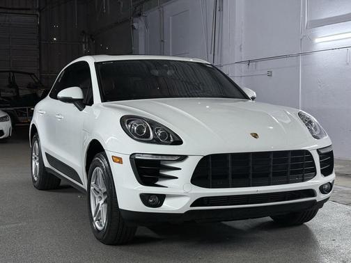 2018 Porsche Macan Base