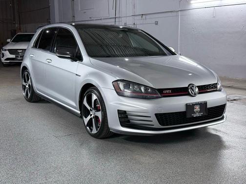 2017 Volkswagen Golf GTI 
