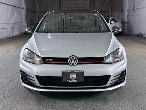 2017 Volkswagen Golf GTI 
