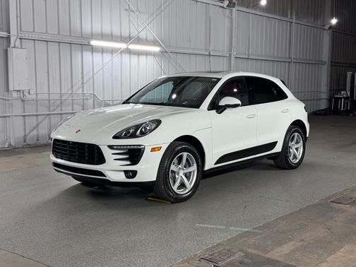 White 2018 Porsche Macan