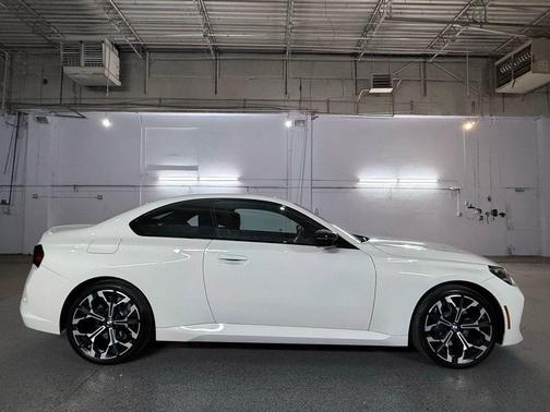 2025 BMW M240 i xDrive