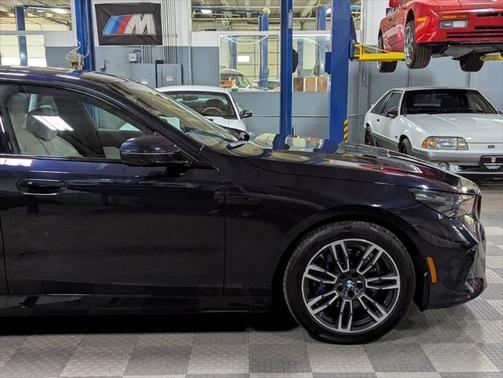 2024 BMW 530 i xDrive