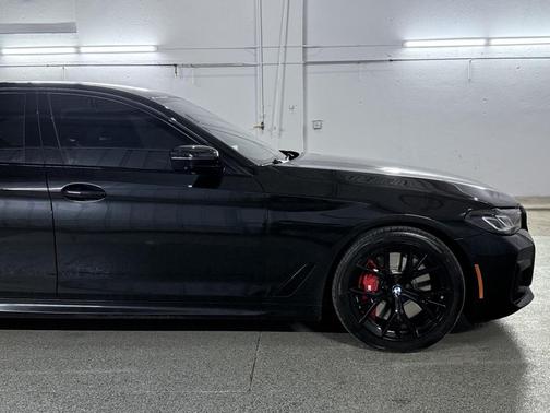 2023 BMW M550 i Xdrive