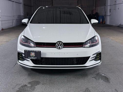 Pure White 2019 Volkswagen Golf 1.4T S