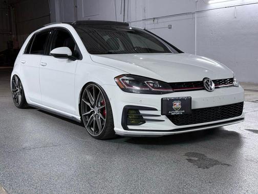 Pure White 2019 Volkswagen Golf 1.4T S