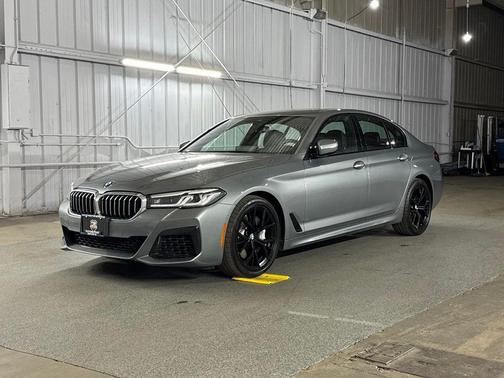 Skyscraper Gray Metallic 2023 BMW 540 i xDrive