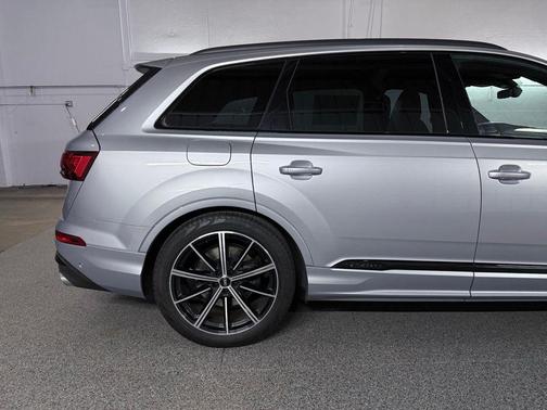 Florett Silver Metallic 2021 Audi SQ7 4.0T Premium Plus