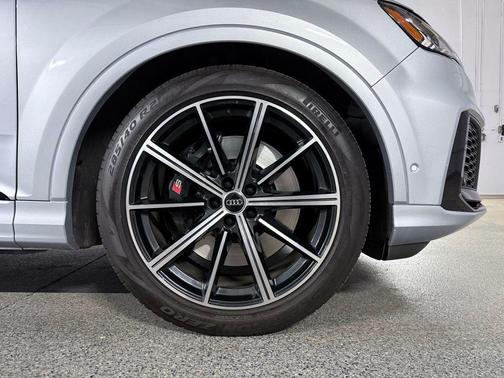 Florett Silver Metallic 2021 Audi SQ7 4.0T Premium Plus