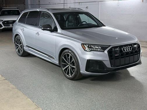 Florett Silver Metallic 2021 Audi SQ7 4.0T Premium Plus