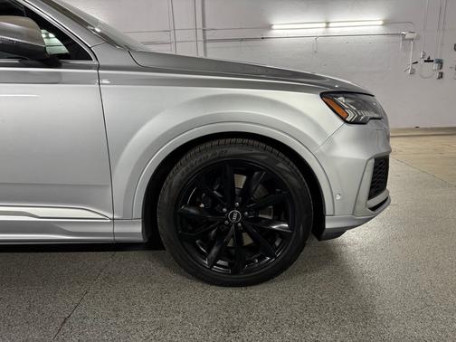Florett Silver Metallic 2022 Audi SQ7 Premium Plus
