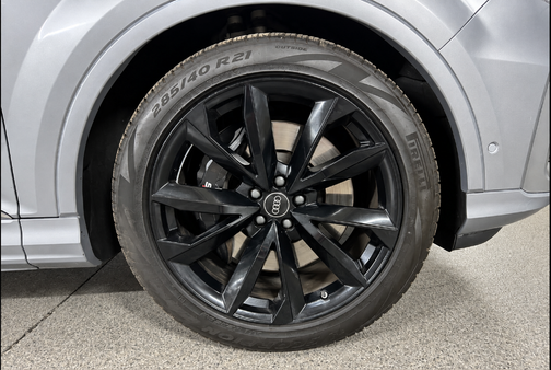 Florett Silver Metallic 2022 Audi SQ7 Premium Plus