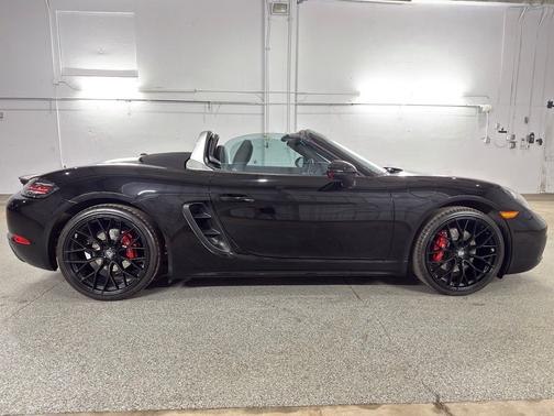Black 2018 Porsche 718 Boxster 718 Boxster
