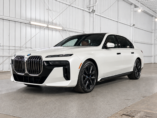 Mineral White Metallic 2024 BMW 760 i xDrive