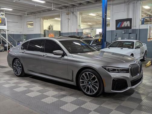 2022 BMW 750 i xDrive