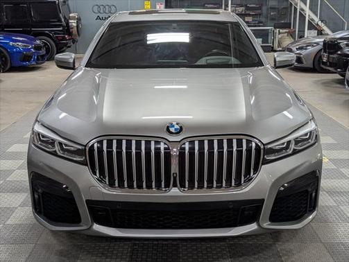 2022 BMW 750 i xDrive