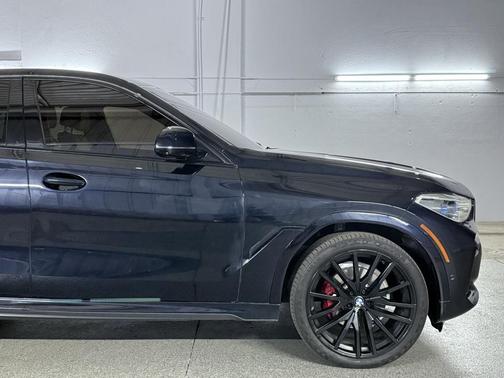 2021 BMW X6 xDrive40i