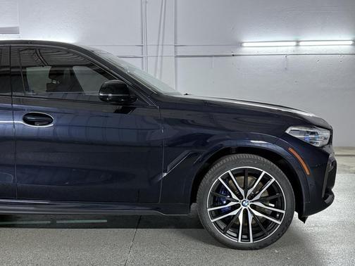2020 BMW X6 M50i