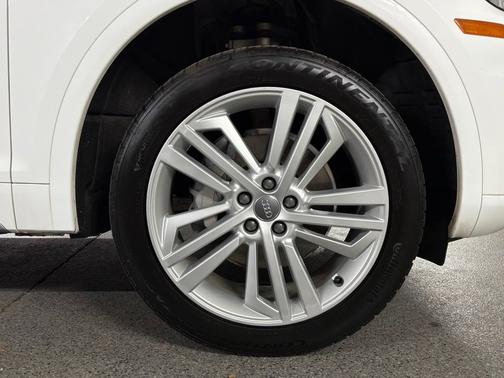 Ibis White 2018 Audi Q5 2.0T Premium