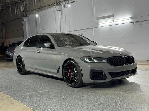 Bernina Grey Amber Effect Metallic 2022 BMW M550 i Xdrive