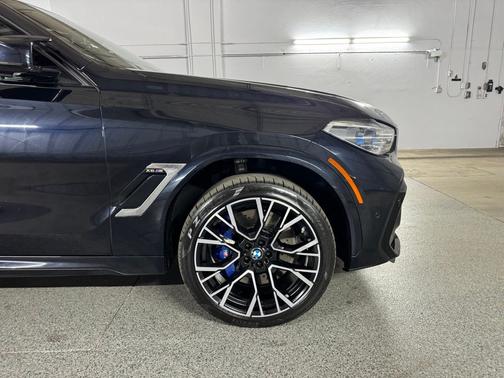 Carbon Black Metallic 2020 BMW X6 M Base