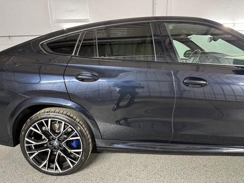 Carbon Black Metallic 2020 BMW X6 M Base