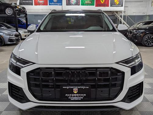 2022 Audi Q8 55 Premium Plus
