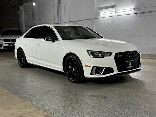 Ibis White 2019 Audi A4 2.0T Premium