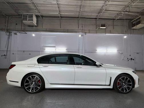 2020 BMW 745e xDrive iPerformance