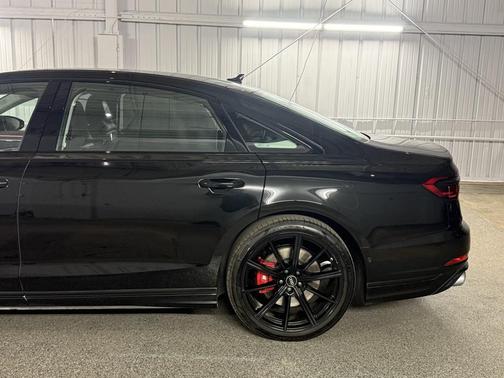 2022 Audi S8 4.0T