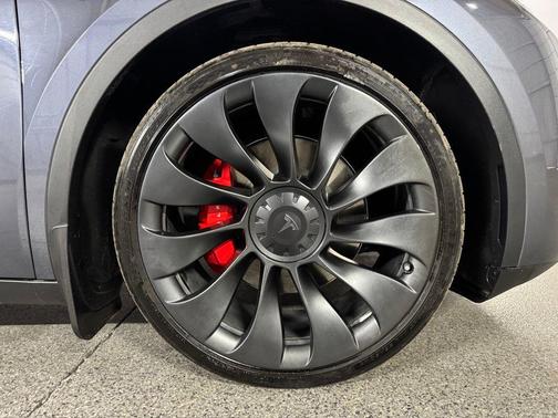 Midnight Silver Metallic 2023 Tesla Model Y Performance Dual Motor All-Wheel Drive