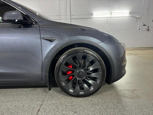 Midnight Silver Metallic 2023 Tesla Model Y Performance Dual Motor All-Wheel Drive