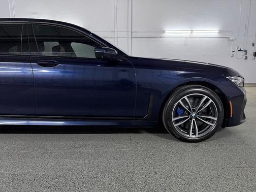 Tanzanite Blue II Metallic 2022 BMW 750 i xDrive