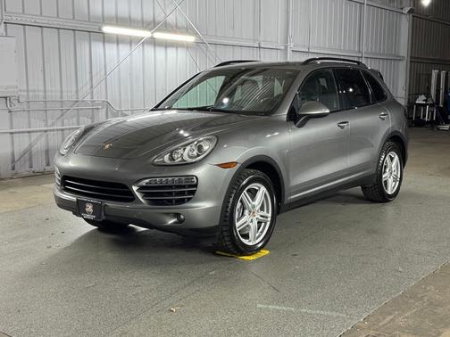 Meteor Gray Metallic 2014 Porsche Cayenne Diesel