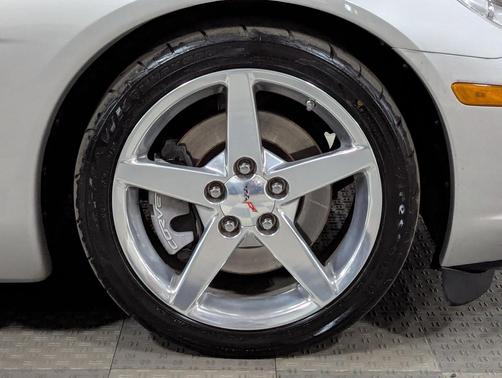 2005 Chevrolet Corvette Base