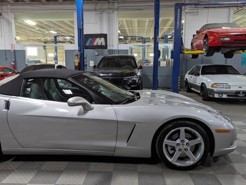 2005 Chevrolet Corvette Base