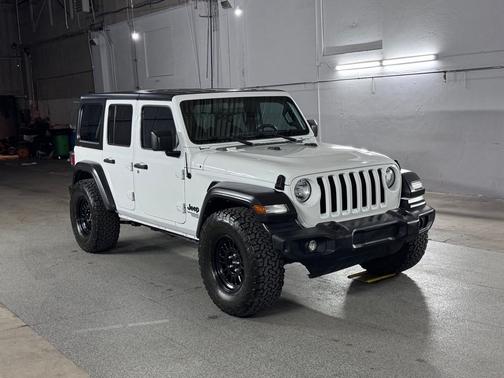 Bright White Clearcoat 2021 Jeep Wrangler Unlimited Sport S