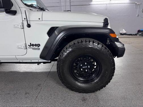 Bright White Clearcoat 2021 Jeep Wrangler Unlimited Sport S