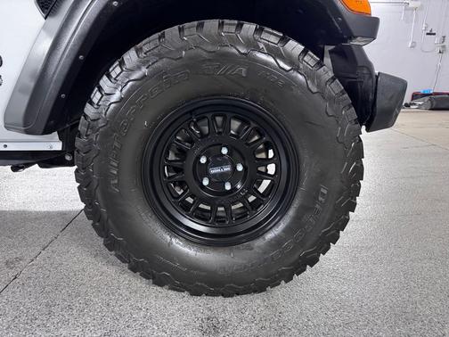 Bright White Clearcoat 2021 Jeep Wrangler Unlimited Sport S