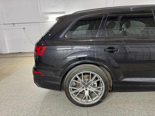 Orca Black Metallic 2019 Audi Q7 55 Prestige