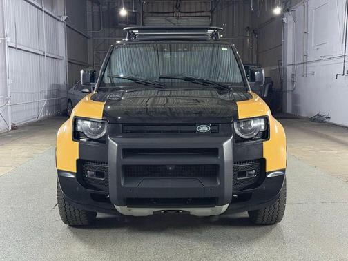 Santorini Black Metallic 2022 Land Rover Defender 110 X-Dynamic SE