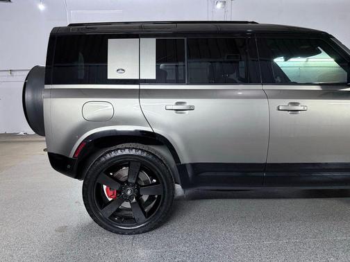 Silicon Silver Premium Metallic 2023 Land Rover Defender 110 X