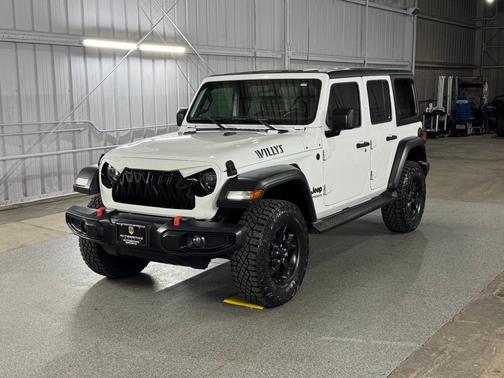 Bright White Clearcoat 2021 Jeep Wrangler Willys