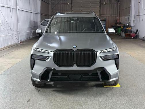 Frozen Pure Grey Metallic 2023 BMW X7 xDrive40i