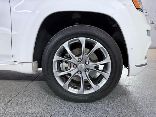 Ivory 3-Coat 2021 Jeep Grand Cherokee Summit