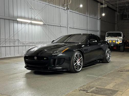2017 Jaguar F-TYPE R