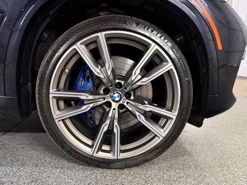 Carbon Black Metallic 2021 BMW X5 M50i