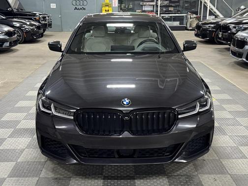 2022 BMW 530 i xDrive