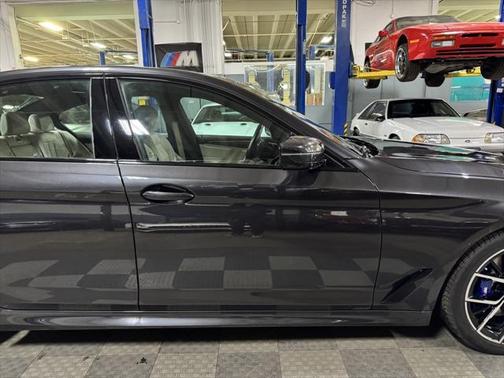 2022 BMW 530 i xDrive